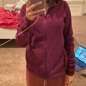 old navy fleece jacket !! <3